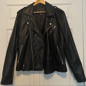 Faux Leather Jacket *men’s sizing*